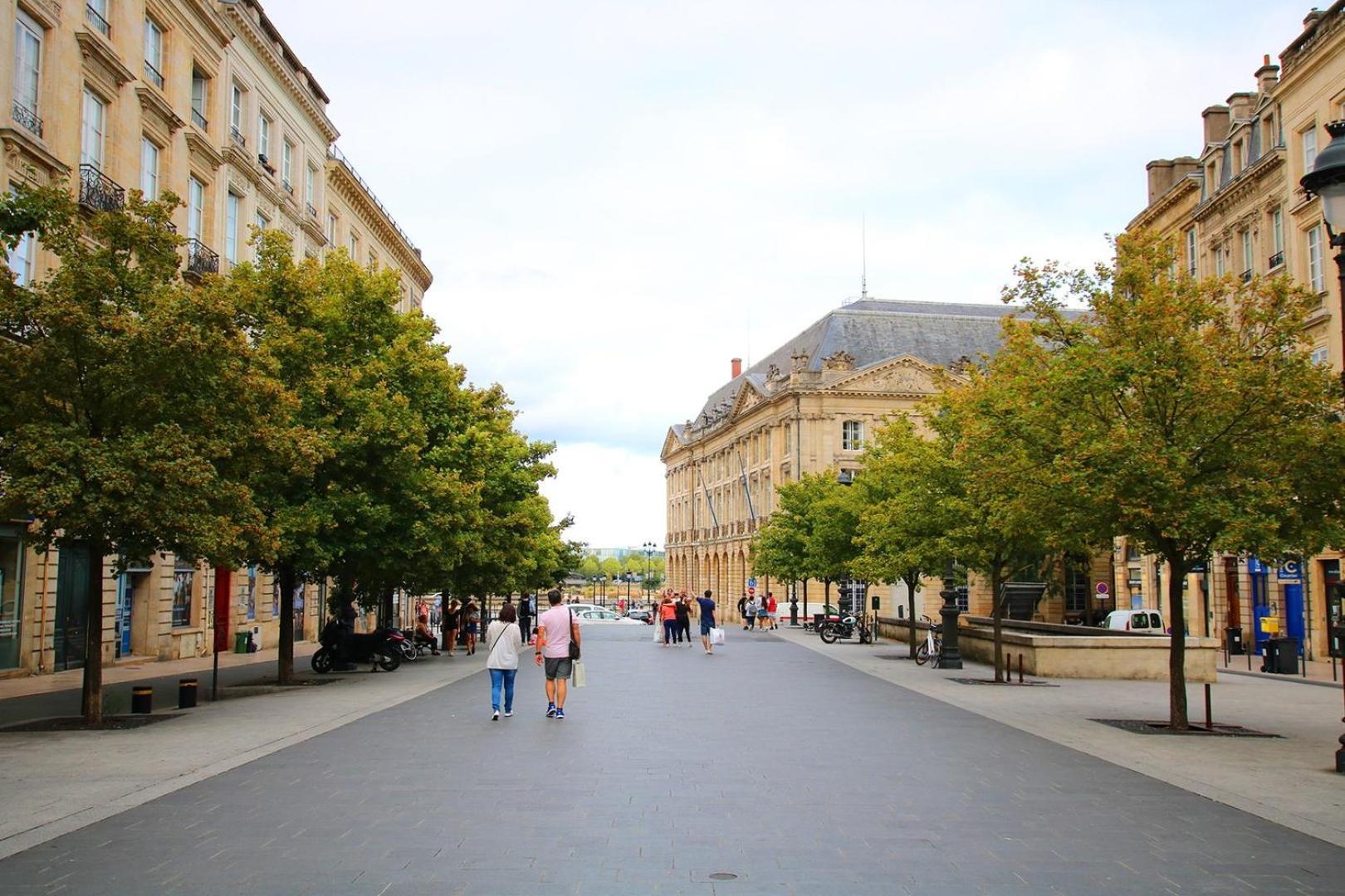 Guestready - Sunny Attic Apt Near Grand Theatre Bordeaux Zewnętrze zdjęcie